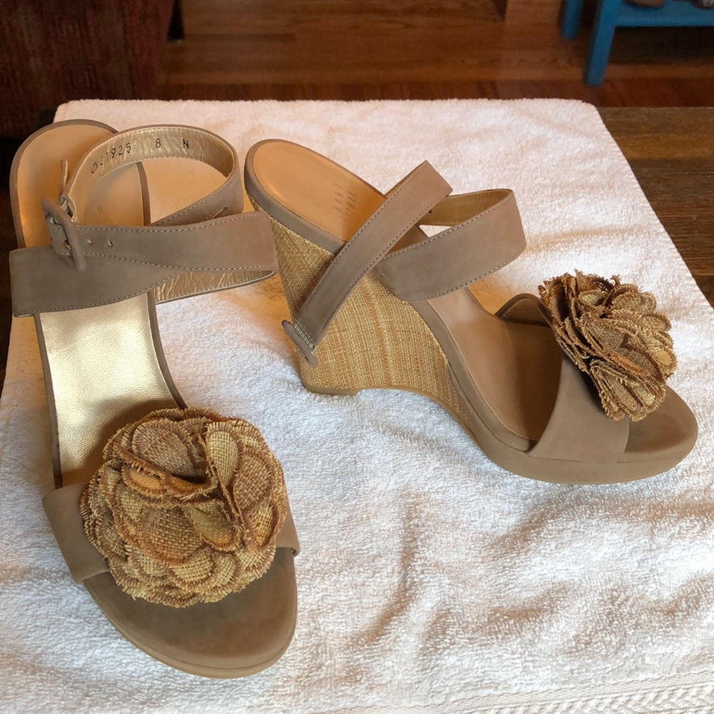 Stuart Weitzman sz 8 heeled sandels